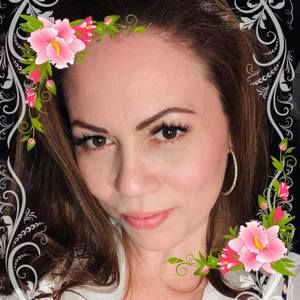 Meet your Posher, Yanet